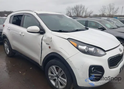 2018 Kia Sportage Lx z USA, uszkodzony, nr VIN KNDPMCAC5J7464570